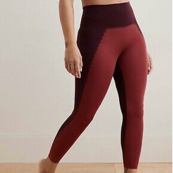 $10 or 2/$15 Aerie High Waisted 7/8 Leggings Size Medium - Picture 7 of 7